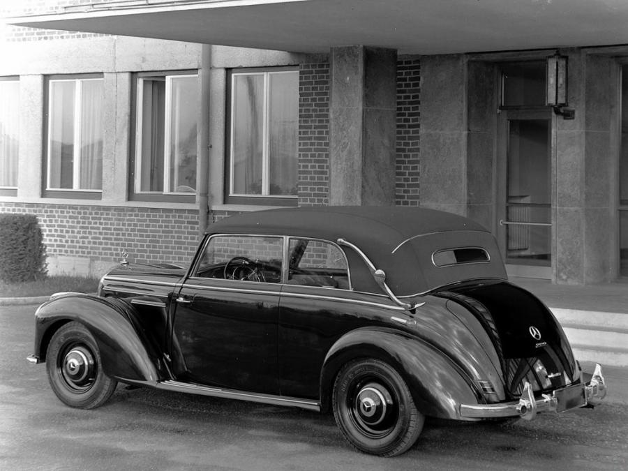  Mercedes-Benz 220 Cabriolet B 1951 года  (фото 2 из 18)